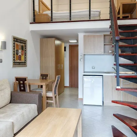 Apartment Private In Emerald *