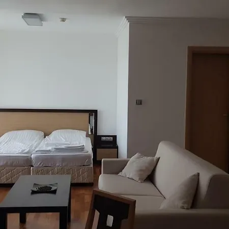 Private In Emerald Apartment Ravda