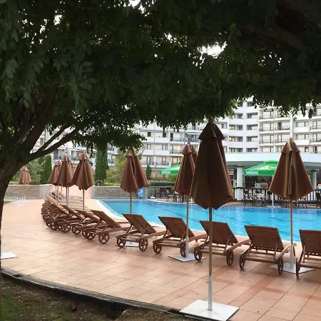 Private In Emerald *